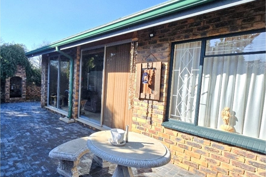 3 Bedroom Property for Sale in Vaalpark Free State